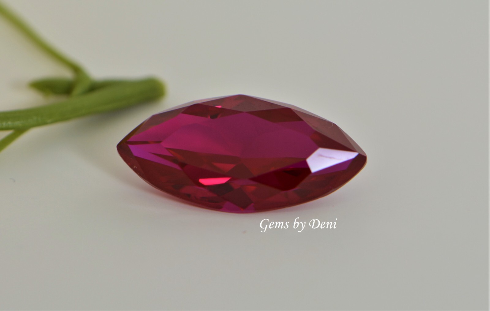 Lab-Created Ruby Marquise Shape Corundum (4×2-24x12mm)