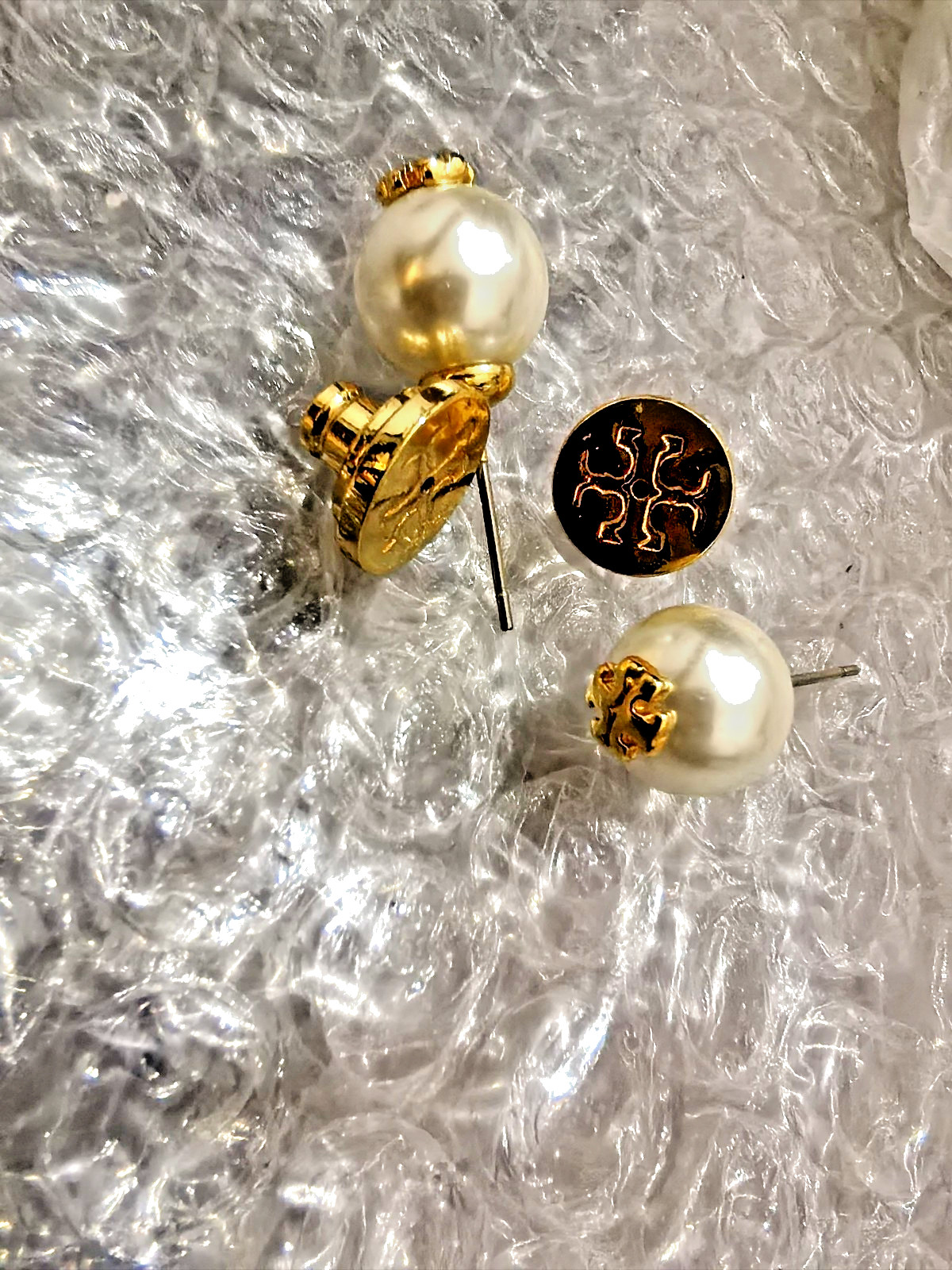 Authentic Tory Burch whiteLogo Stud Earrings Gold