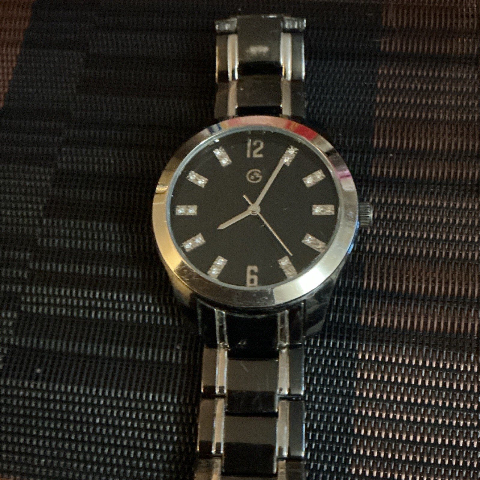 G Unisex Analog Wristwatch Black Dial Silver Metal Bracelet Arabic Stick Indexes