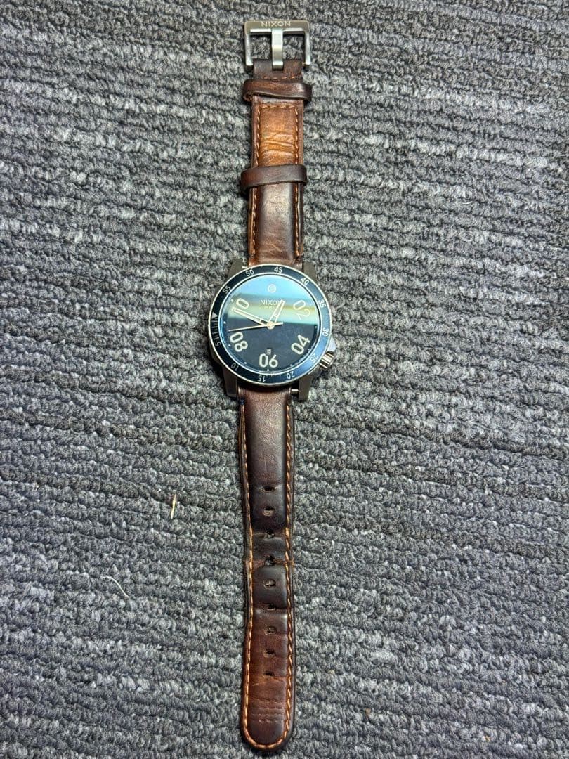 NIXON Wristwatch Not Specified Quartz Analog Stainless Steel 100 m