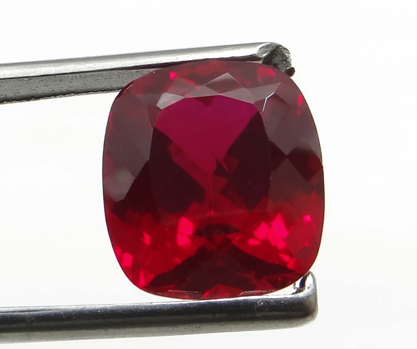NATURAL 11.00 CTS PIGEON BLOOD RED RUBY Cushion GEMSTONE CERTIFIED