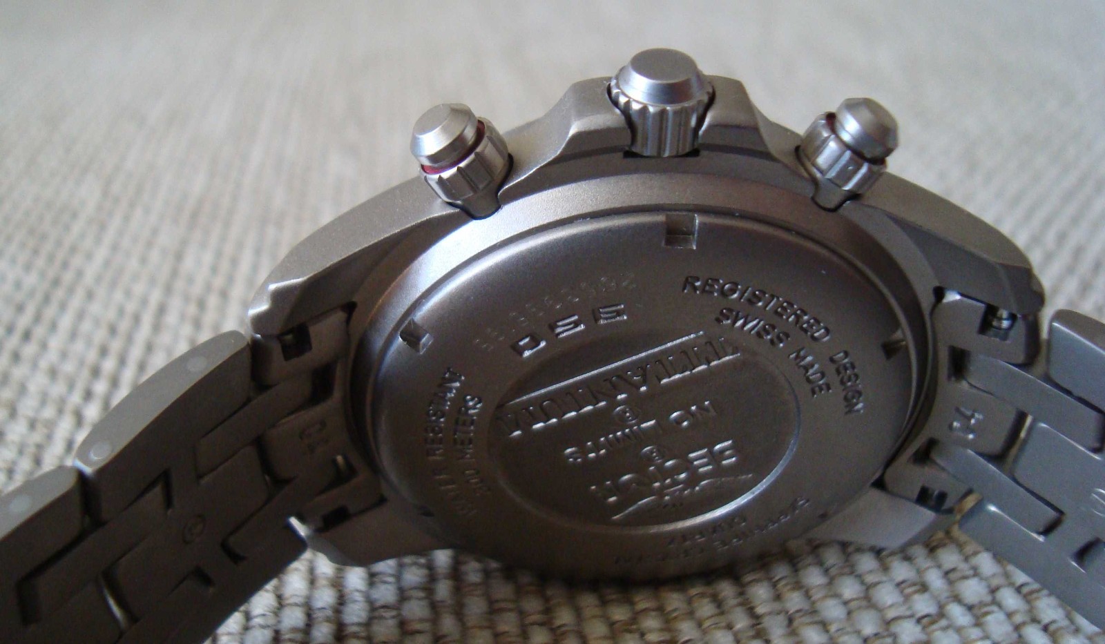 Sector 950 titanium Swiss chronograph, 261.262, rare red panda version, full set