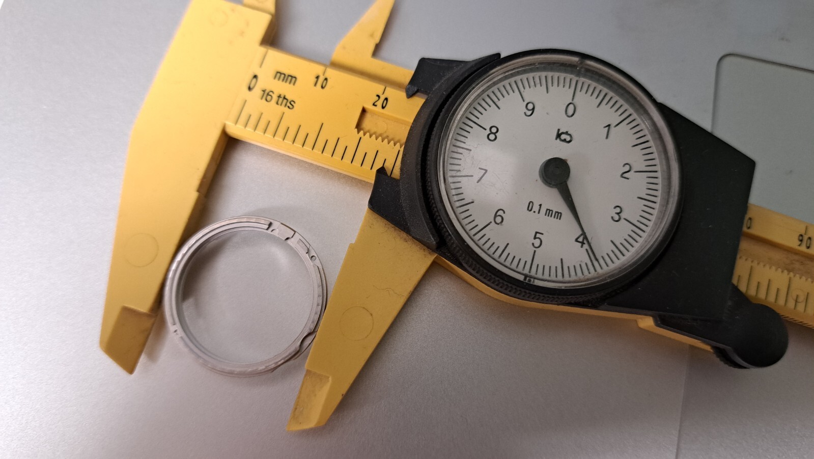 Original Genuine Rolex 2235 975 Enlargement Ring Enlargement Ring 23.9mm diamete