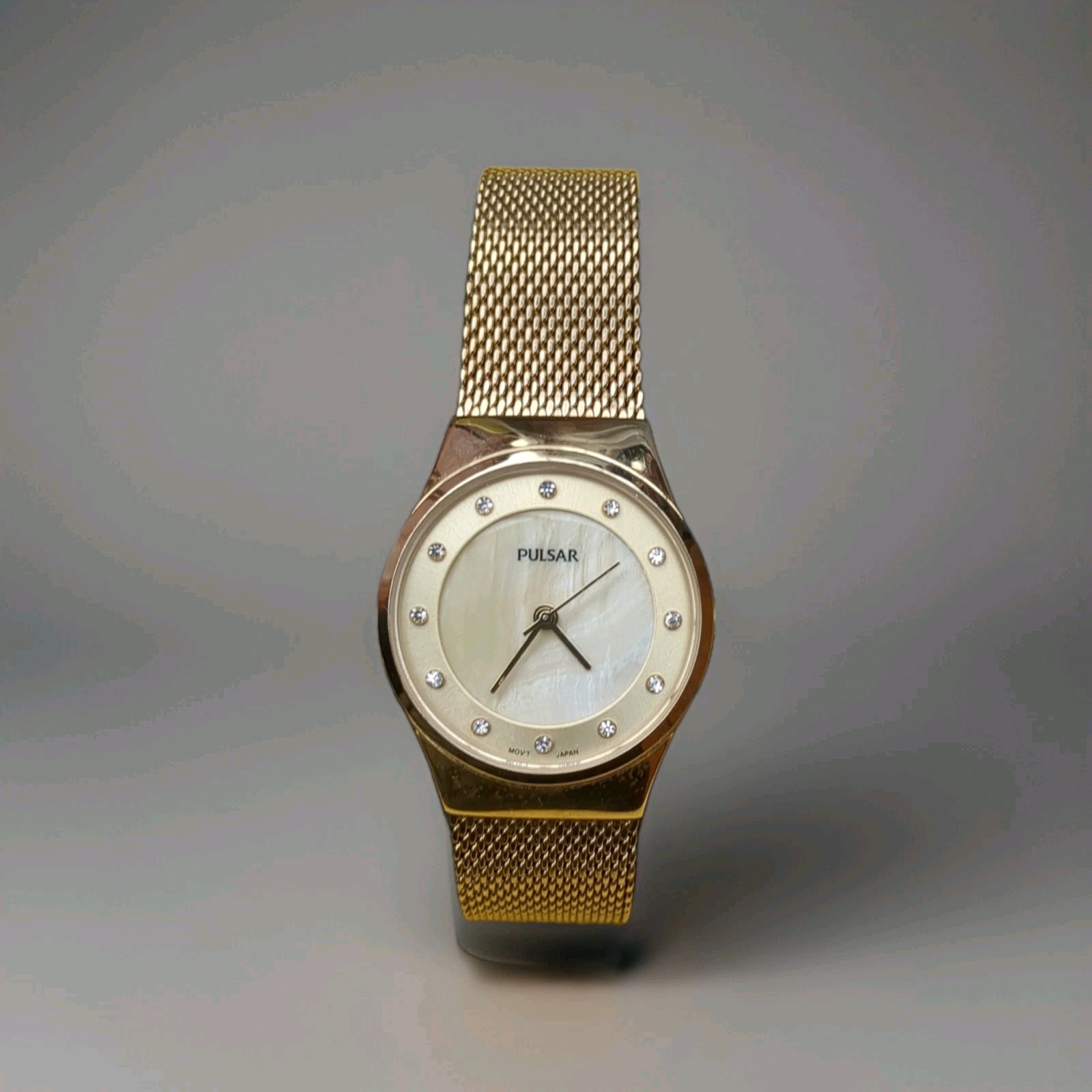 Pulsar Gold Mesh Band Analog Wristwatch Beige Mother of Pearl Dial Round Indexes
