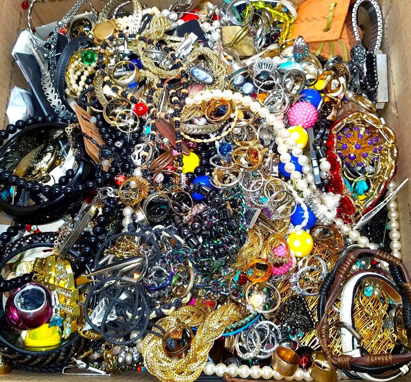 3 Pounds Untested Unsorted Lot Jewelry Old Vintage & Modern Wear & Junk Mixed In