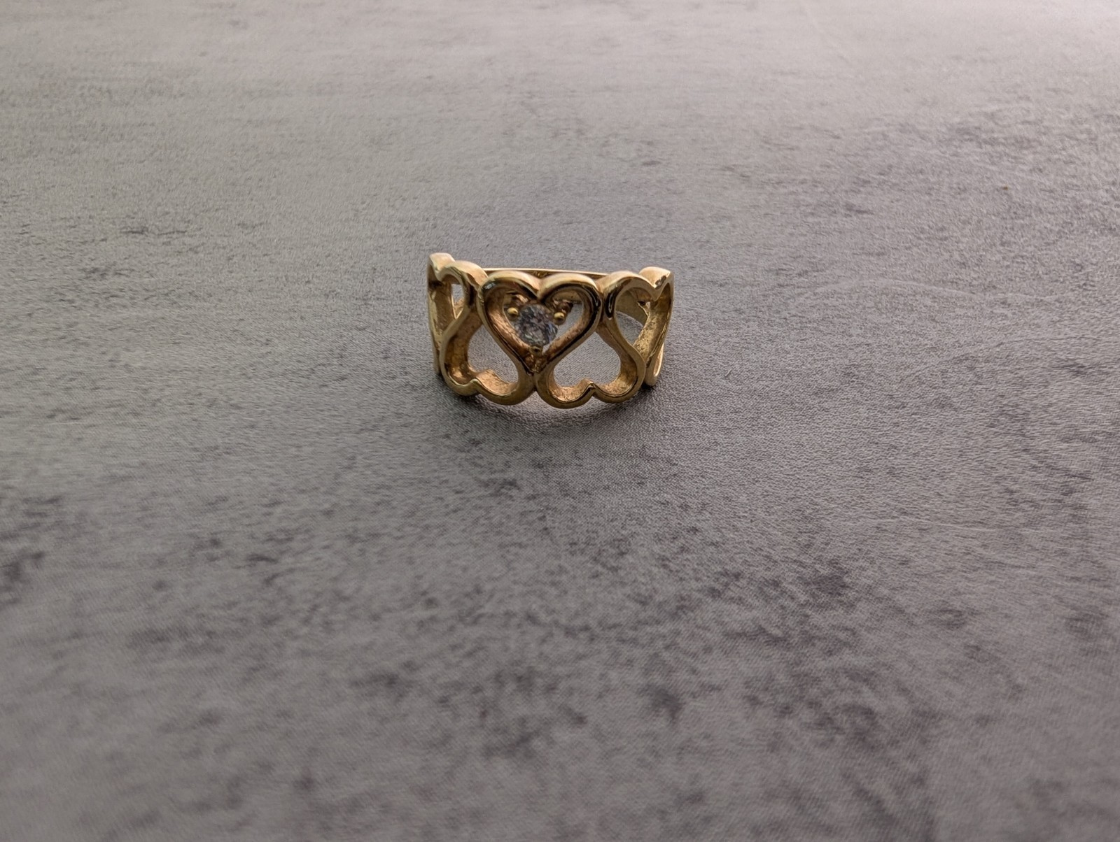 Vintage Signed Korea Size 8 Gold tone Crystal Linked Hearts Ring