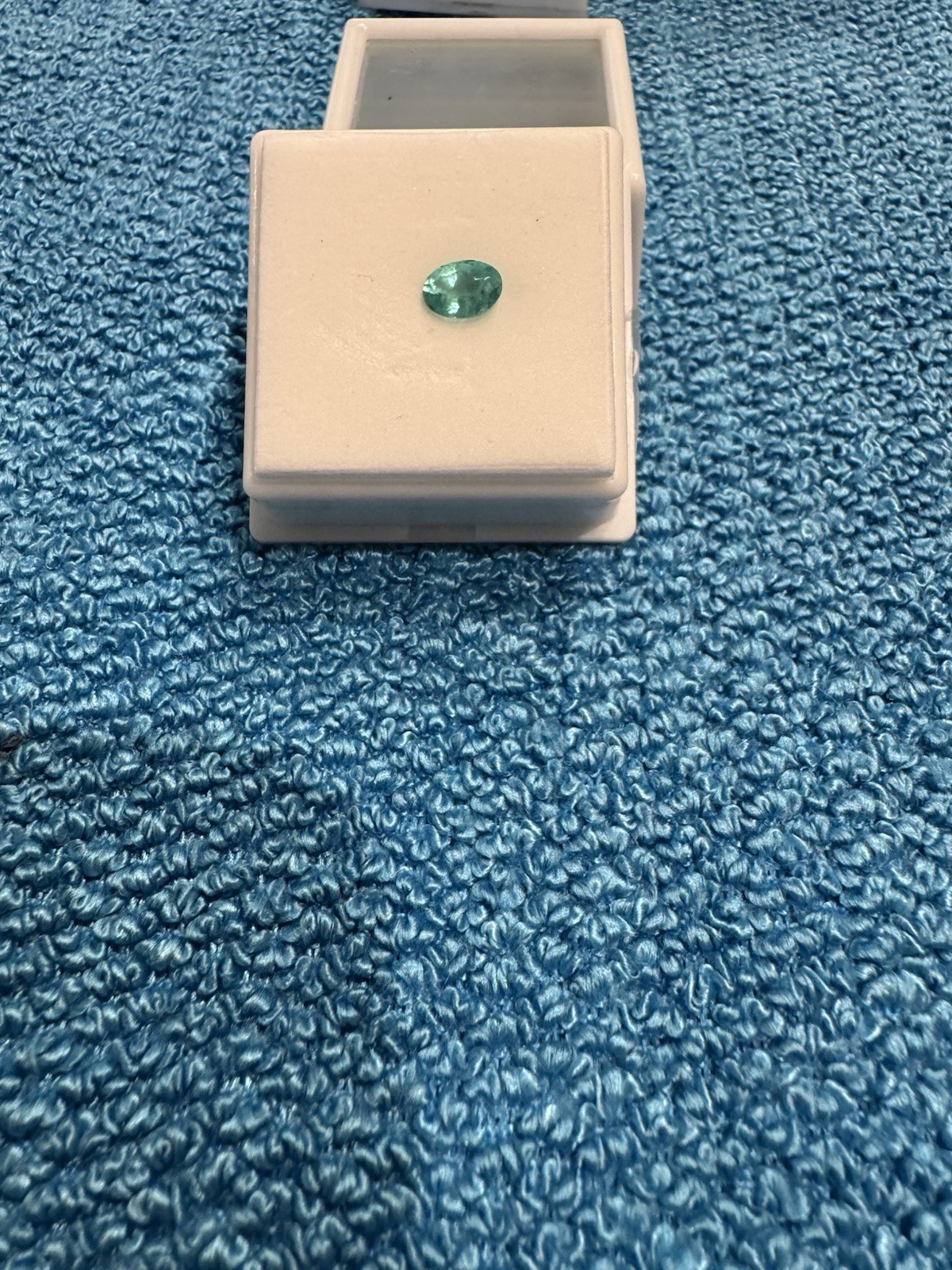 Vintage JTV Loose Colombian Emerald .75 Ct 7x5mm Oval Cut Natural