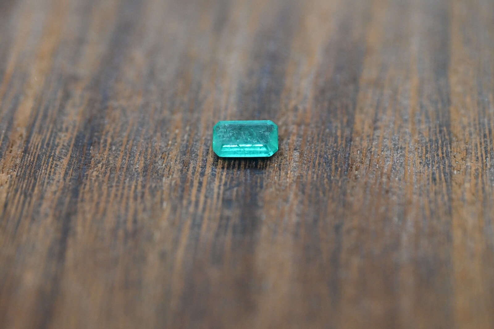 Muzo Emerald / Emerald Shaped loose gemstone