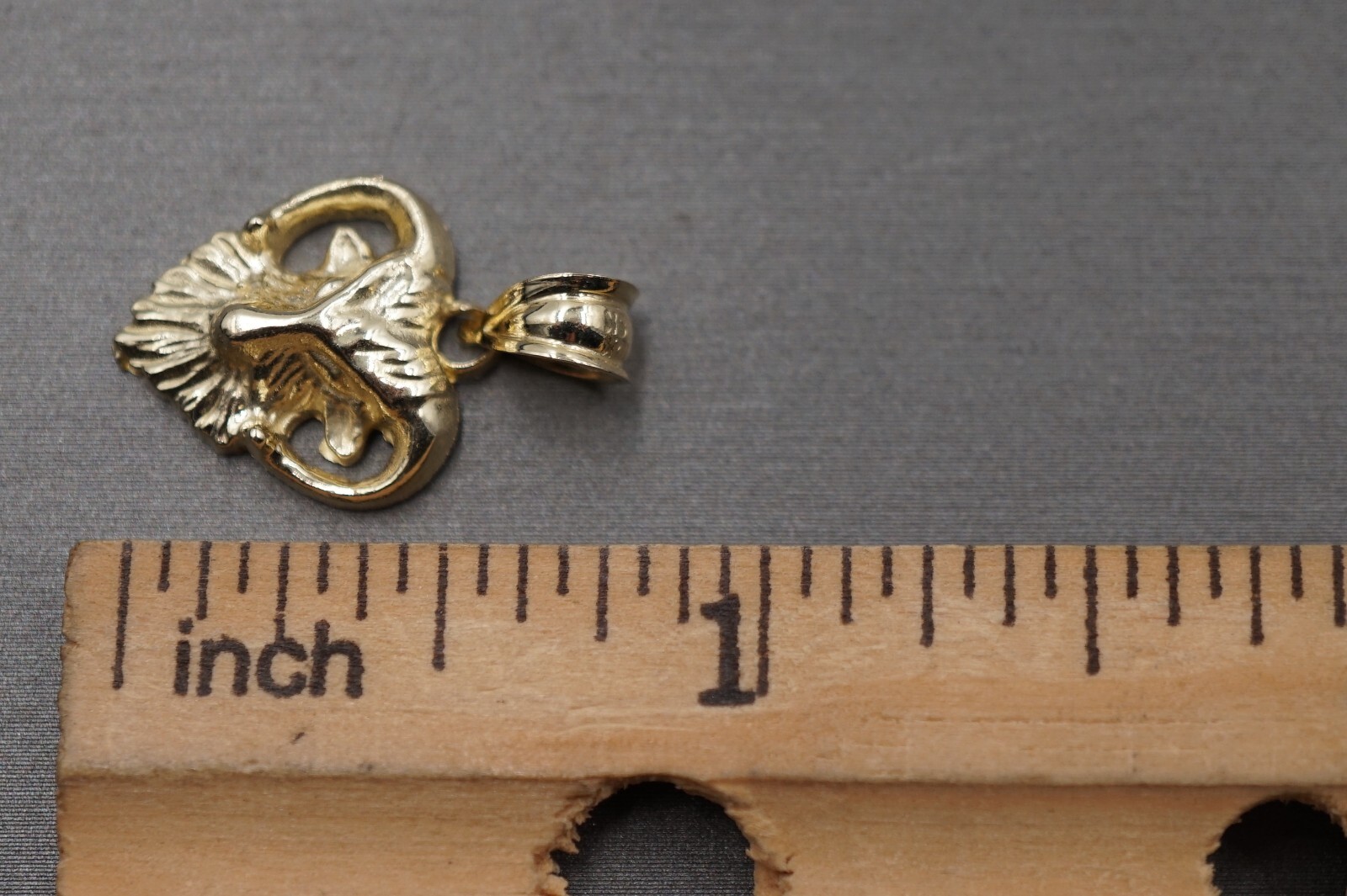 10K Solid Yellow Gold 0.8″ Small Ram Aries Zodiac Charm Pendant.