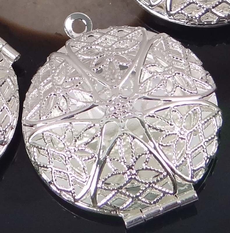4 Silver Plated Filigree Hollow Locket Flat Round Pendants 27x32mm