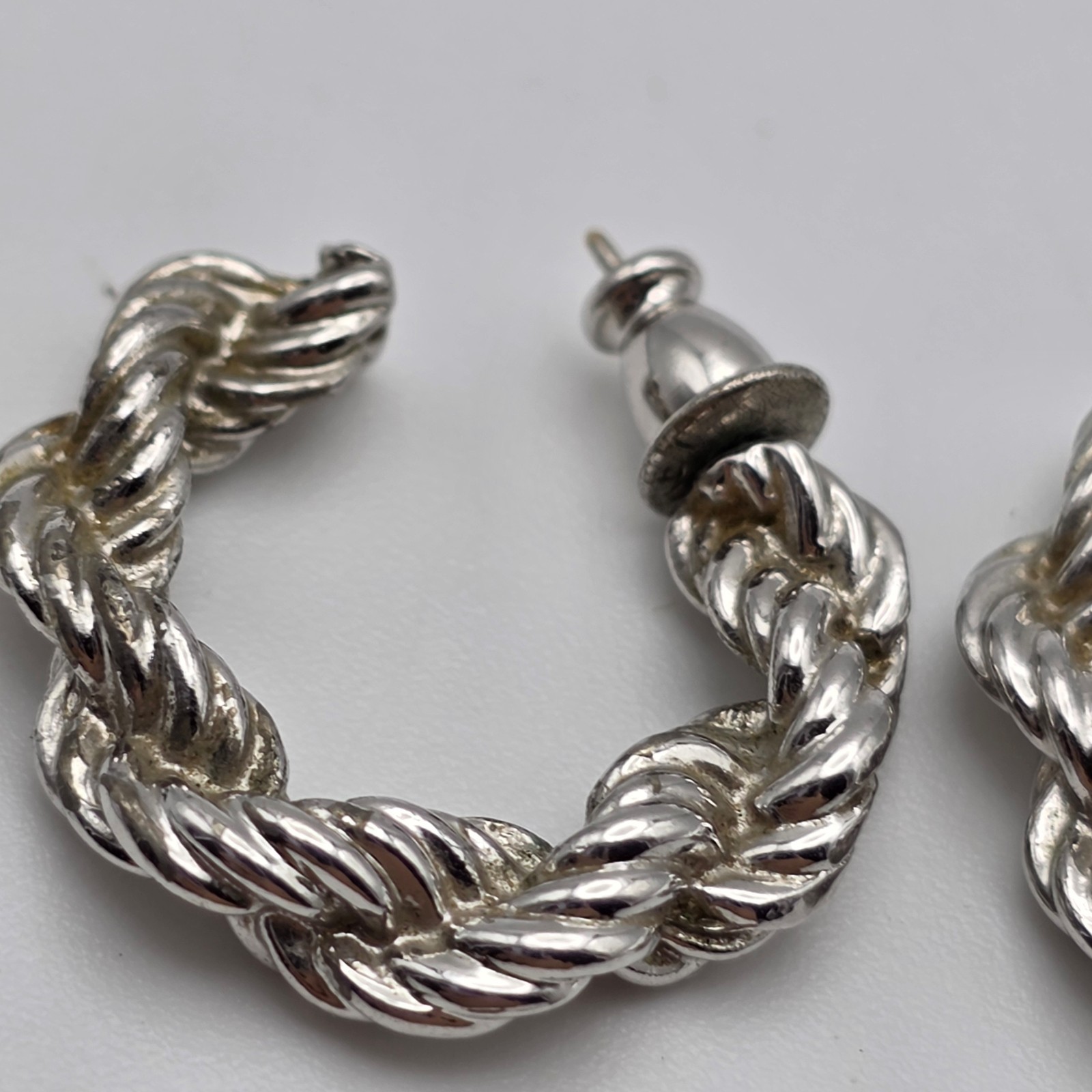 Monet Silver Tone Twisted Rope Chain Hoop Pierced Earrings 24mm Vintage