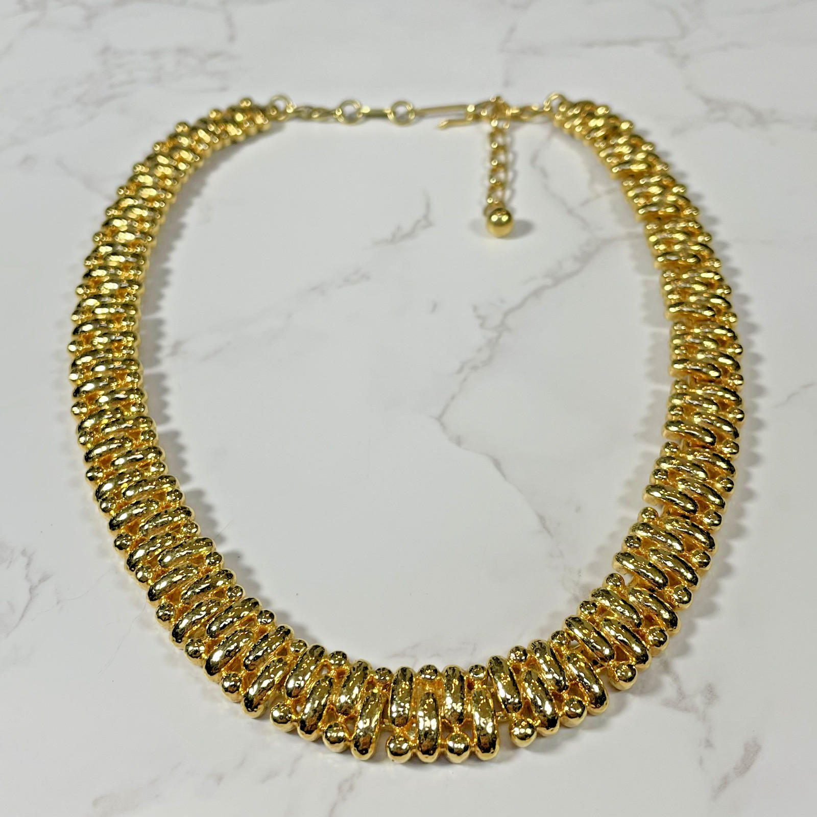 VTG Signed Trifari Gold Tone Statement Necklace Ribbed Link Collar Runway Glam