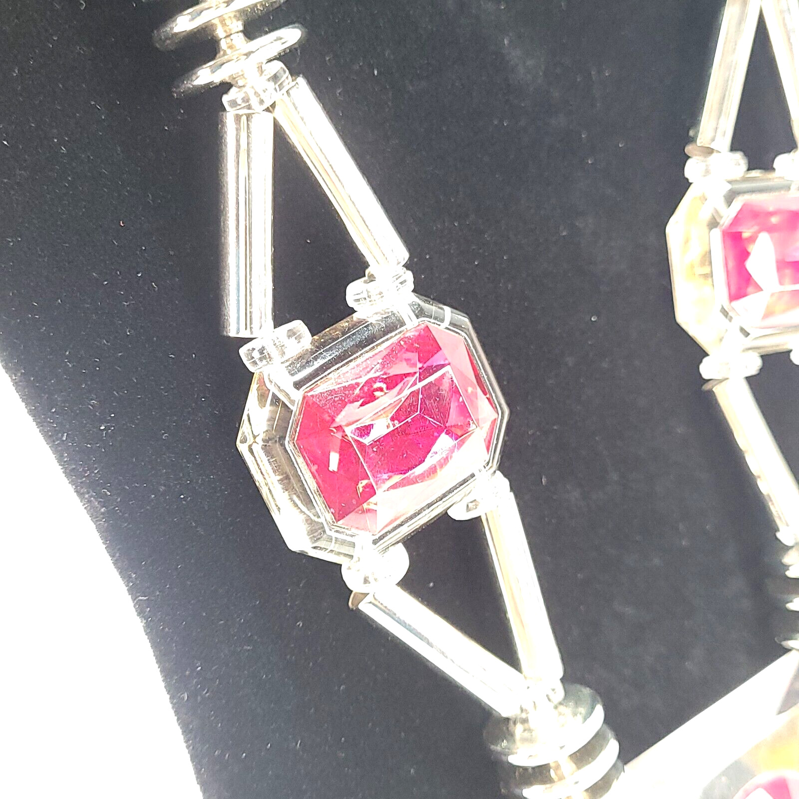 Acrylic Lucite Maximalist 80s Necklace 24″ Fuschia Silver Triangle Art To Wear