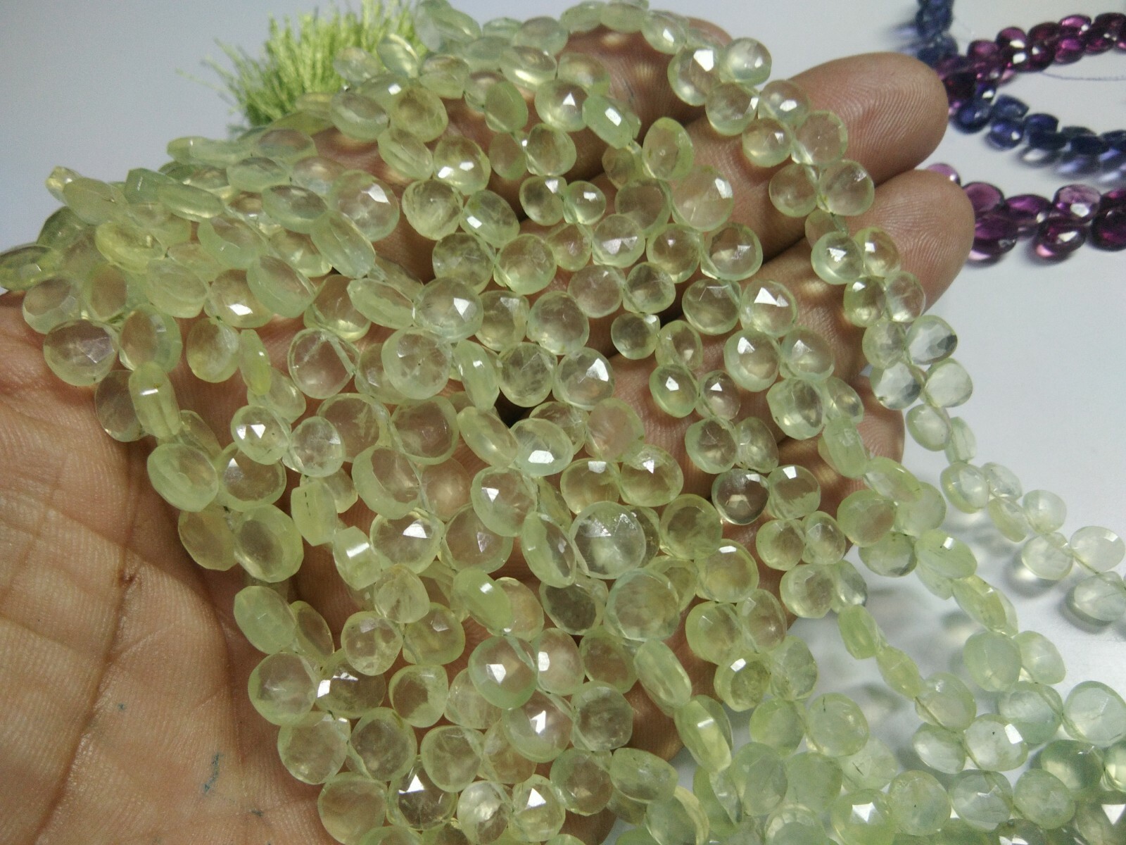 AAA PREHNITE GEMSTONE HEART BRIOLLETE FACETED 7-7.5 MM BEADS 7″ STRANDS