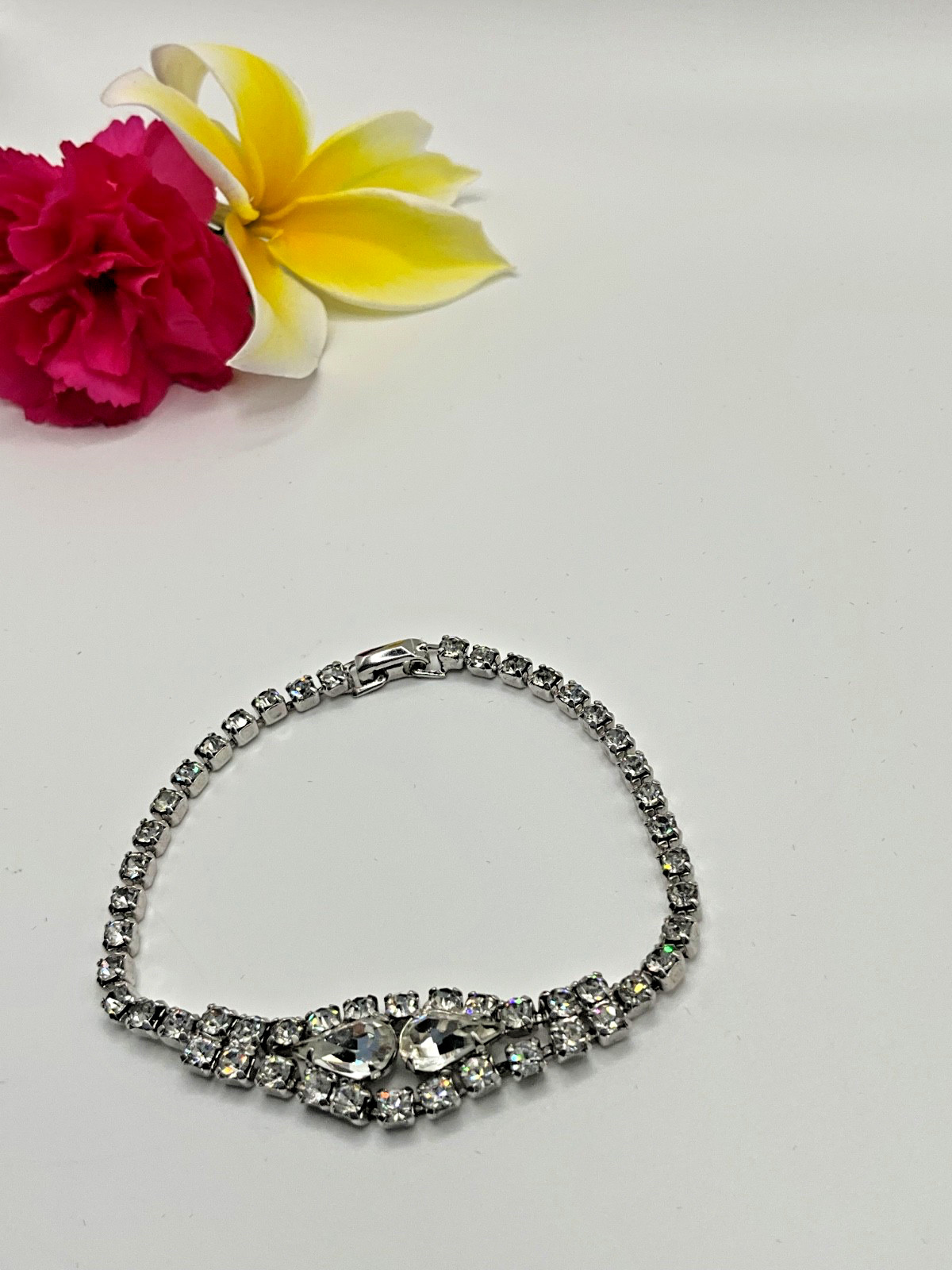 Vintage Unsigned Clear Rhinestone Tennis Bracelet Pear Cut Silver Tone 7”
