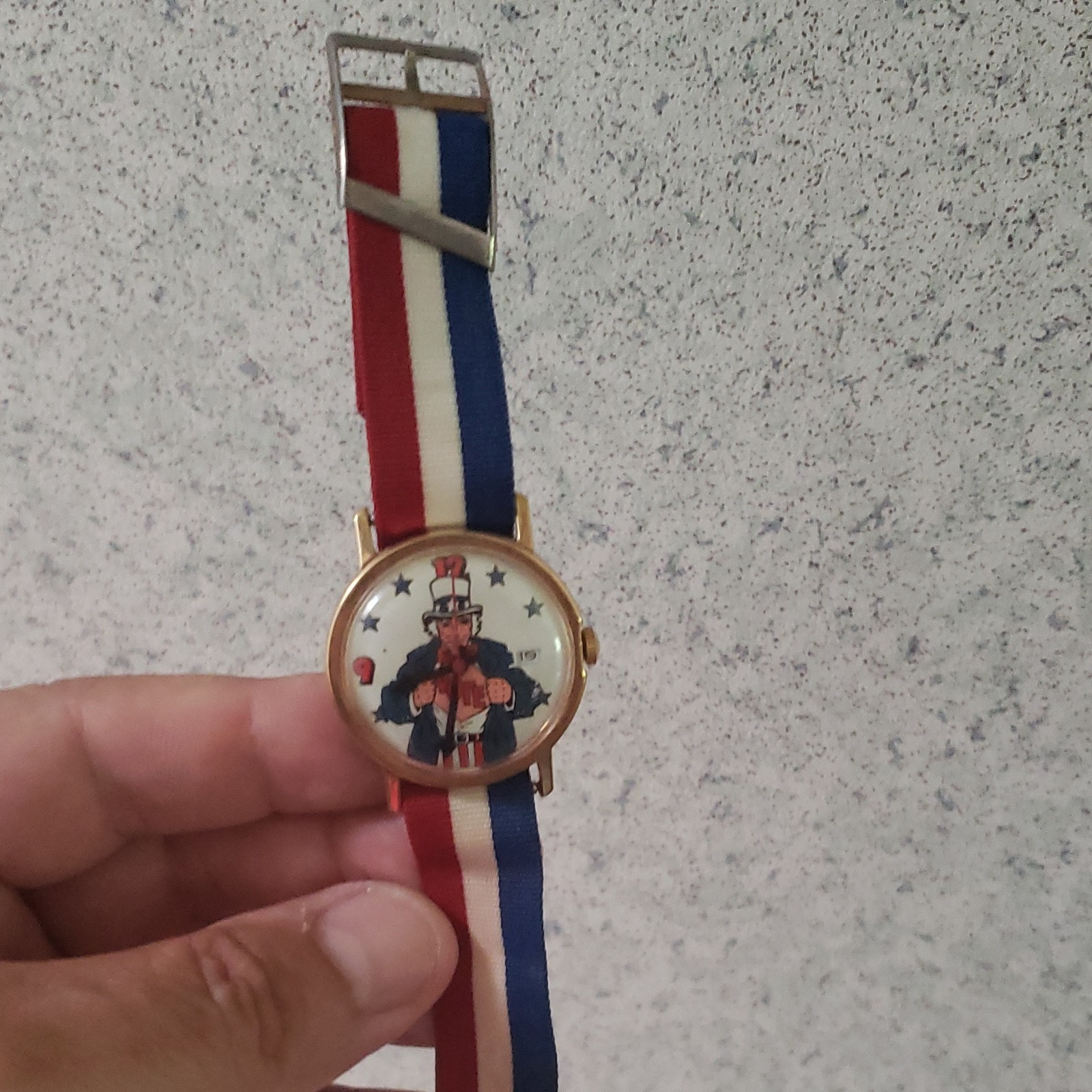 Uncle Sam Patriotic Analog Wristwatch 12-Hour Dial Red White Blue Fabric Strap