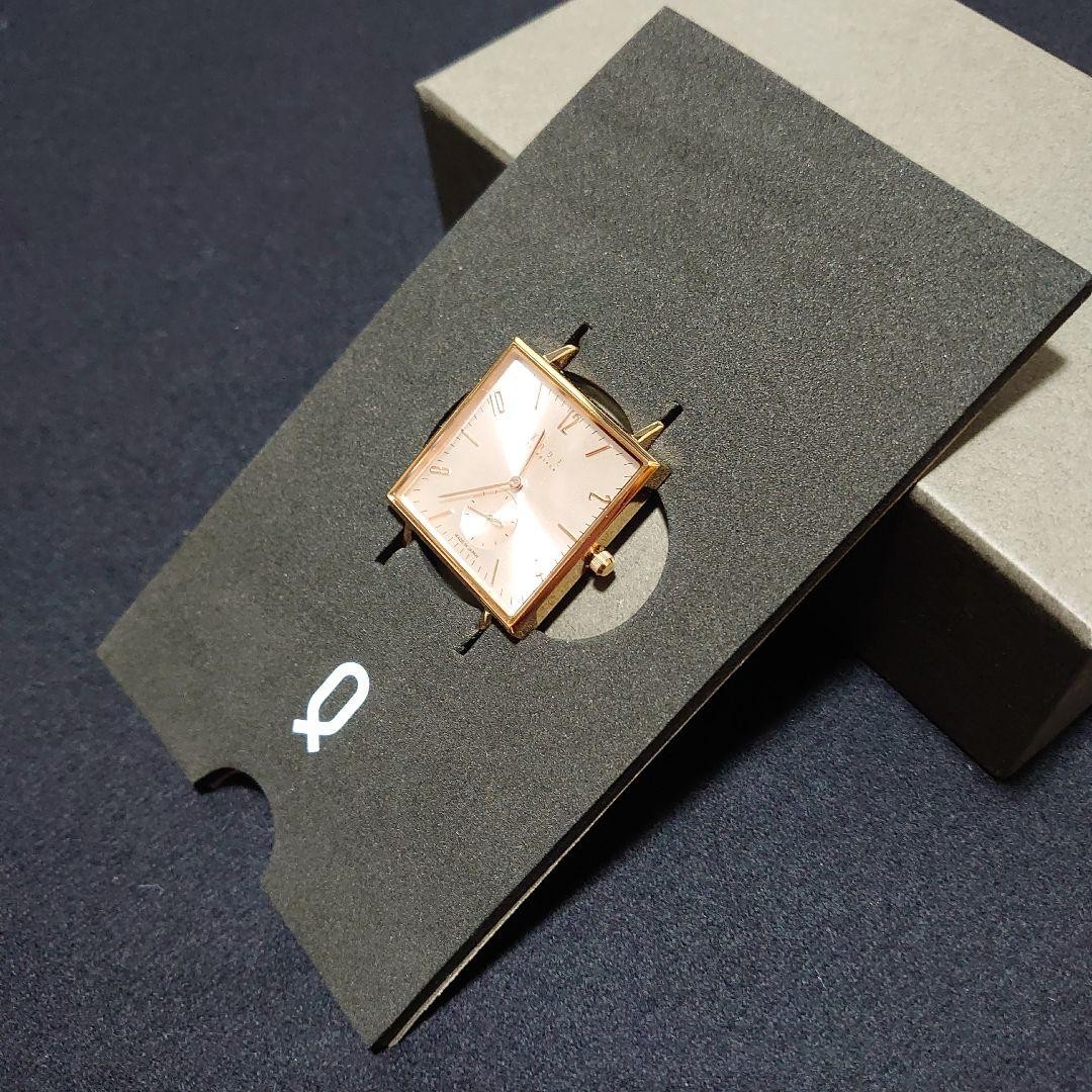 Knot Square SQ-32RGRG with selectable genuine strap