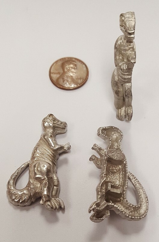 1 VINTAGE “KIRKS FOLLY” SIGNED T-REX DINOSAUR 44x22mm. CASTED METAL FINDING N540