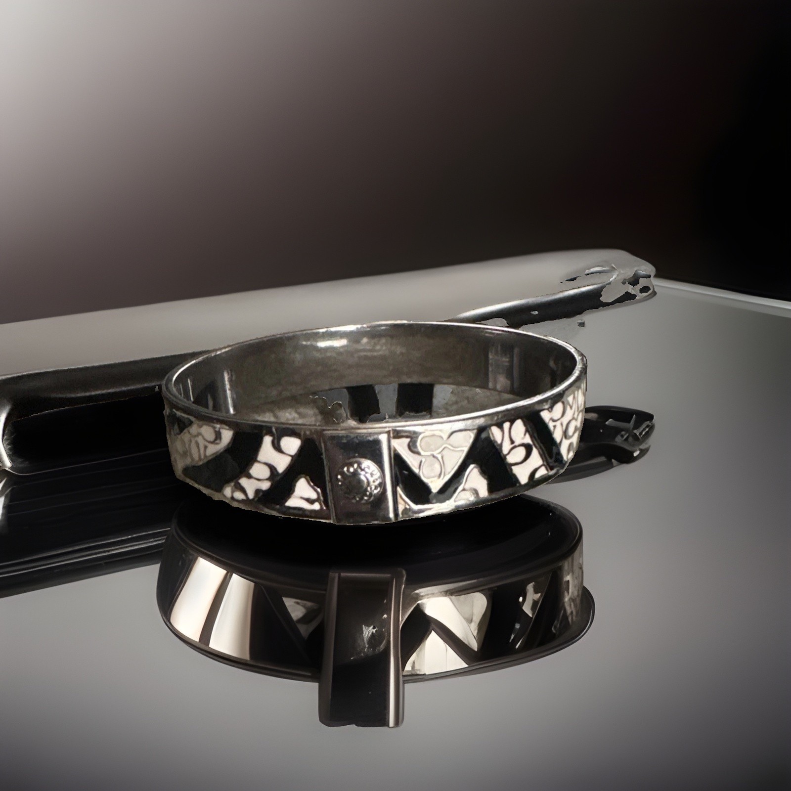 Coach Bracelet Silvertone Black & White Enamel Signature C Logo Bangle