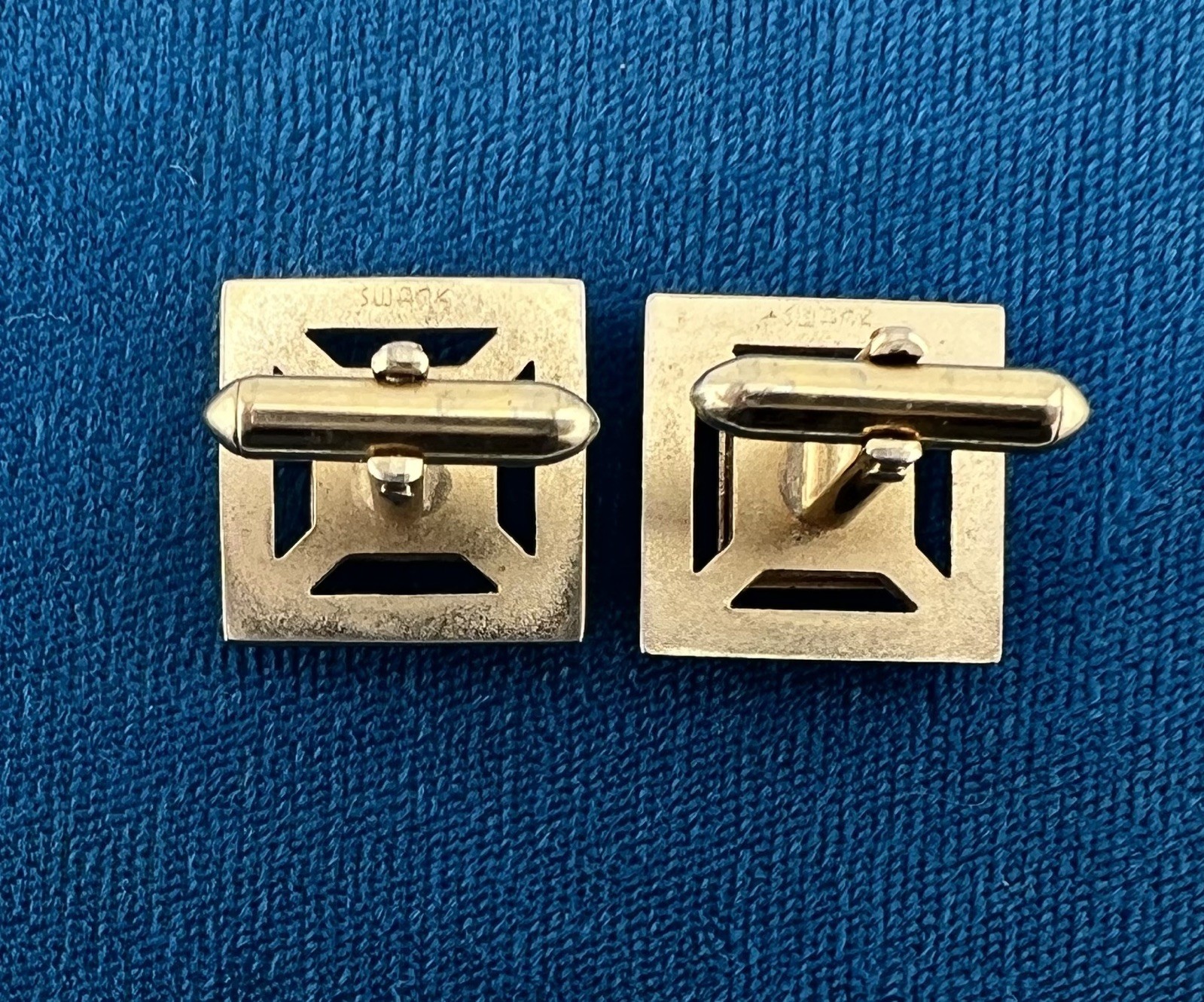 H Monogram Letter Initial Gold Tone SWANK Vintage 1970s to 1980s Cufflinks Mens