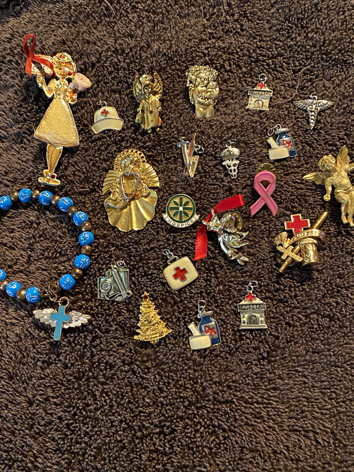 Mixed Lot Multicolor Charms, Pendants & Pins with Bracelet, Mixed Materials