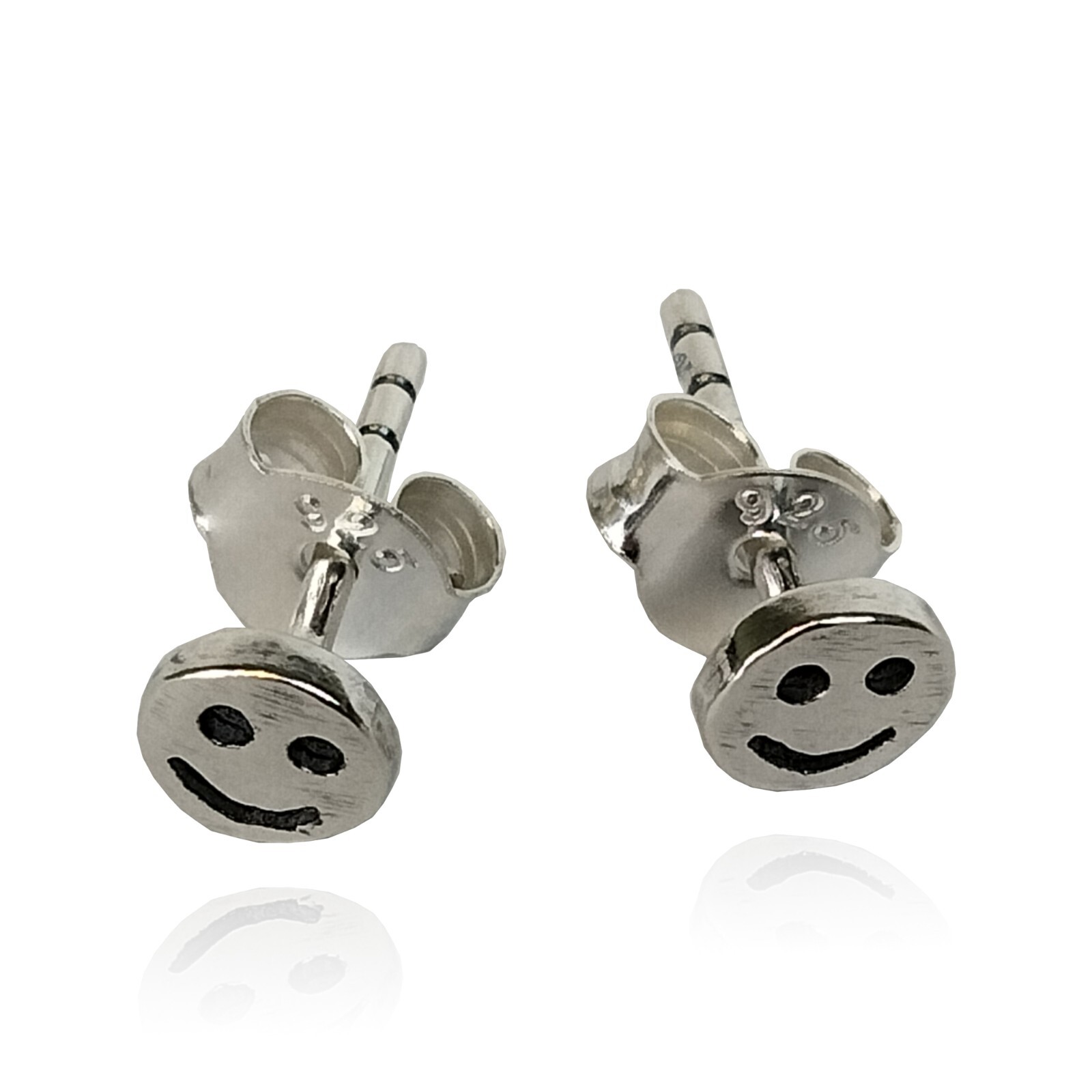FashionJunkie4Life Sterling Silver Smiley Face Stud Earrings with Butterfly Back