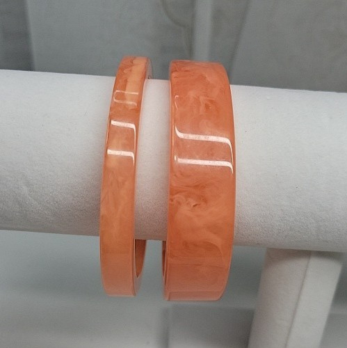 2-VTG Retro Acrylic/Lucite Orange Swirl/Marbled Bracelets Size 8