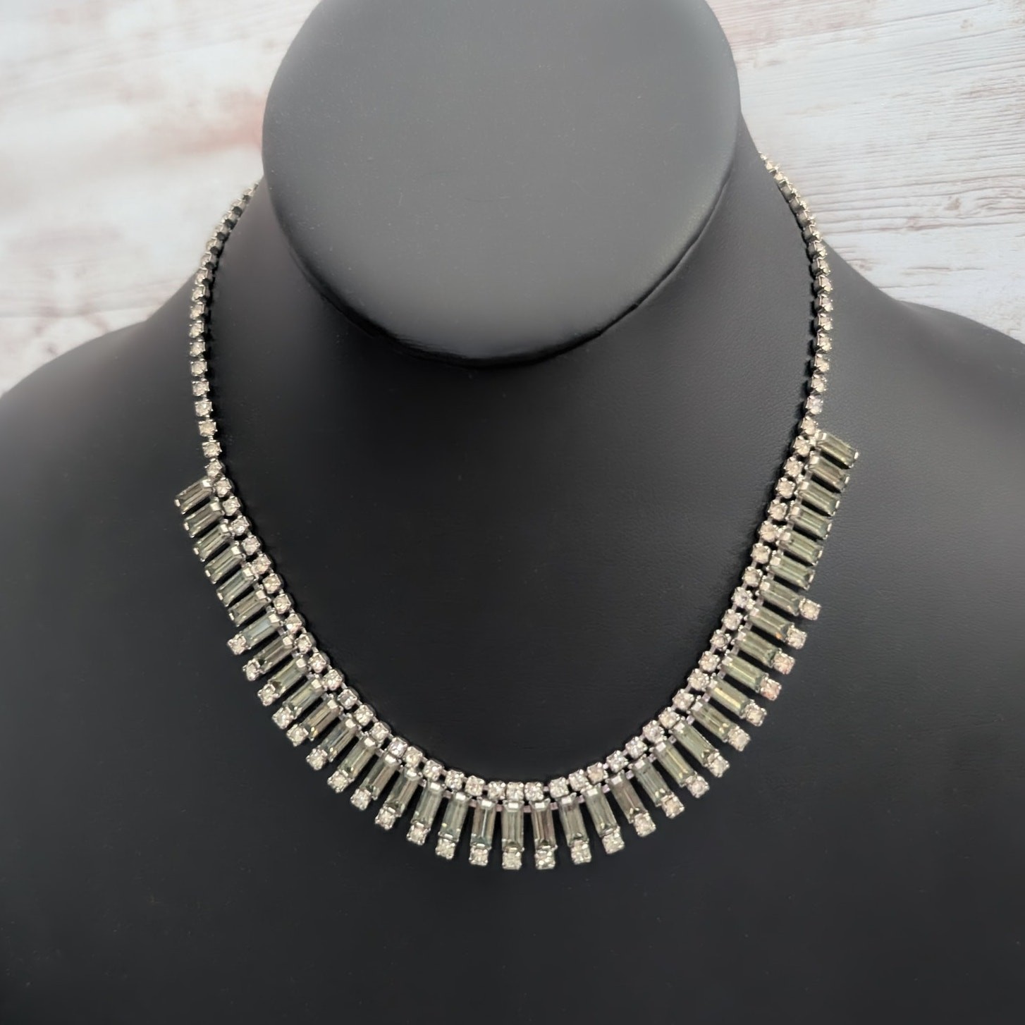 Vintage Necklace Art Deco Style – Very Light Green-ish & Clear Gems