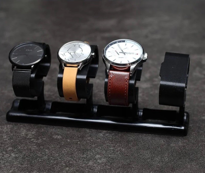 Black Plastic Modern Watch Display Stand Holder for 4-7 Watches 2010-Now