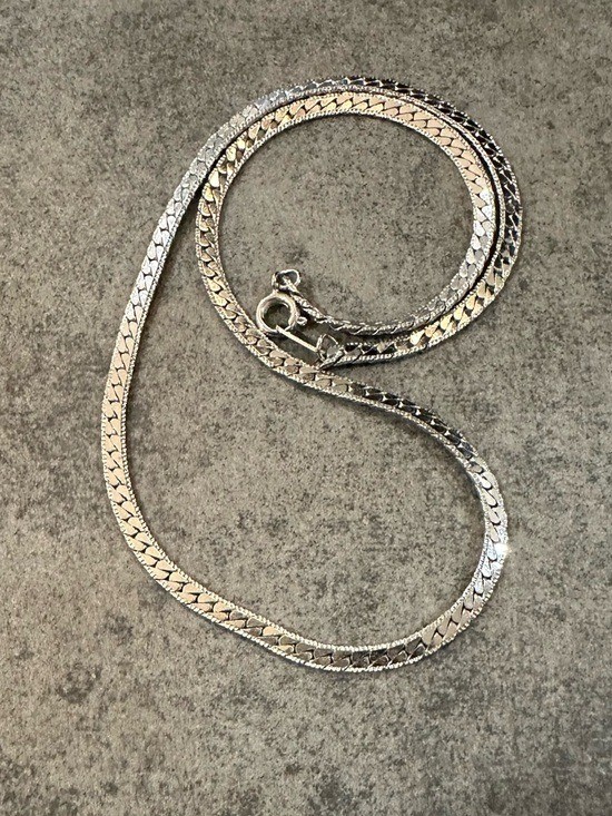 Vintage Necklace Silver Tone Snake Chain Spring C Clasp 15.5 Inch Womens Jewelry
