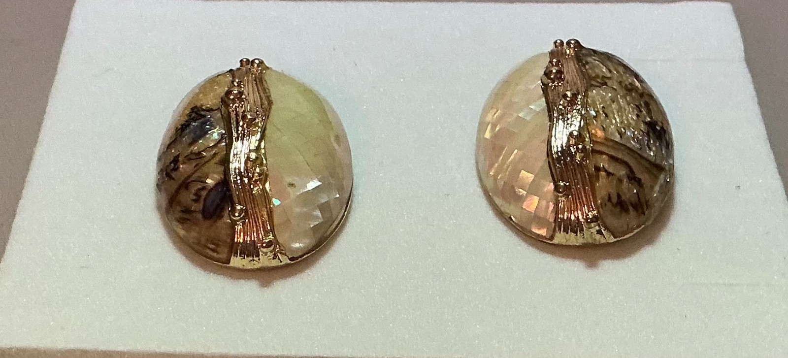 Vintage 1980s Oval Statement Clip On Earrings Mother of Pearl & Tortoise