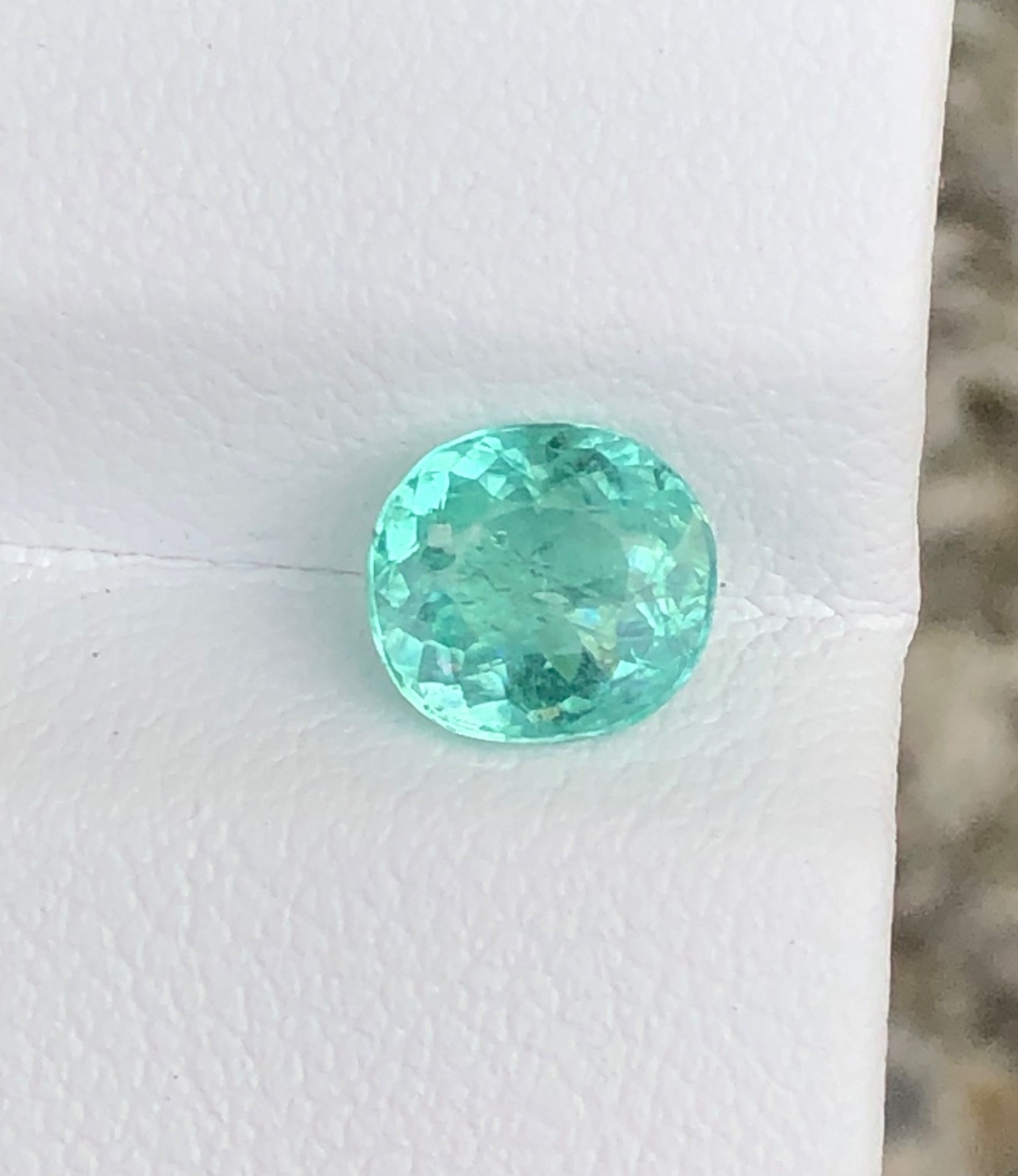 1.47 Carats Neon Bluish-Green Paraiba Round Shape Natural Loose Gemstone