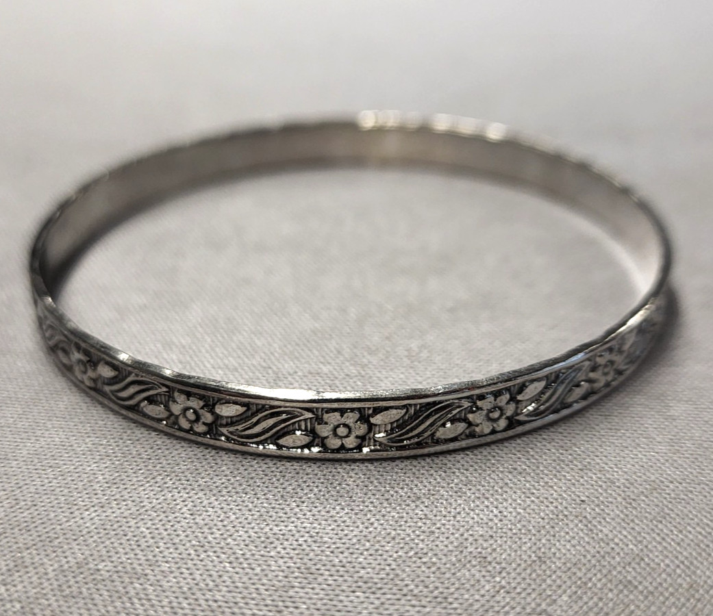 6mm Floral Engraved Sterling Silver 12.0g Bangle Bracelet 2.5″