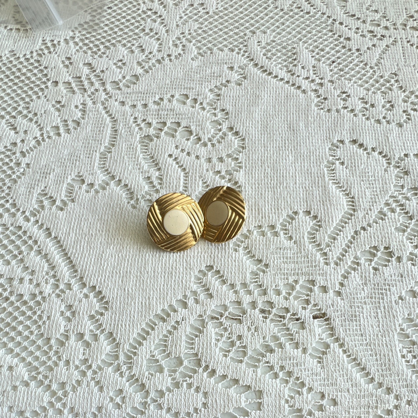 Gold Tone Round Stud Earrings Metal No Stone Lobe Undated Era Pair