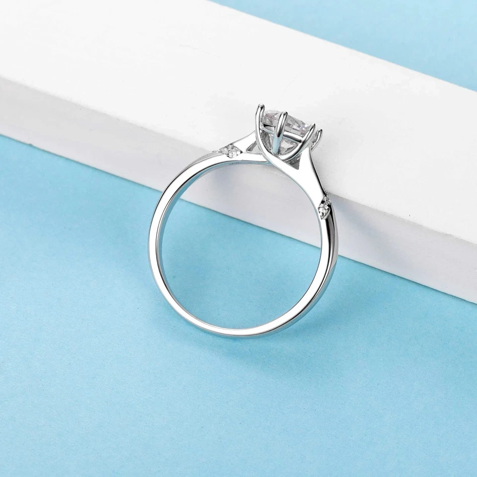 925 Sterling Silver 14k plated Solitaire 1CT Real Moissanite Engagement Ring