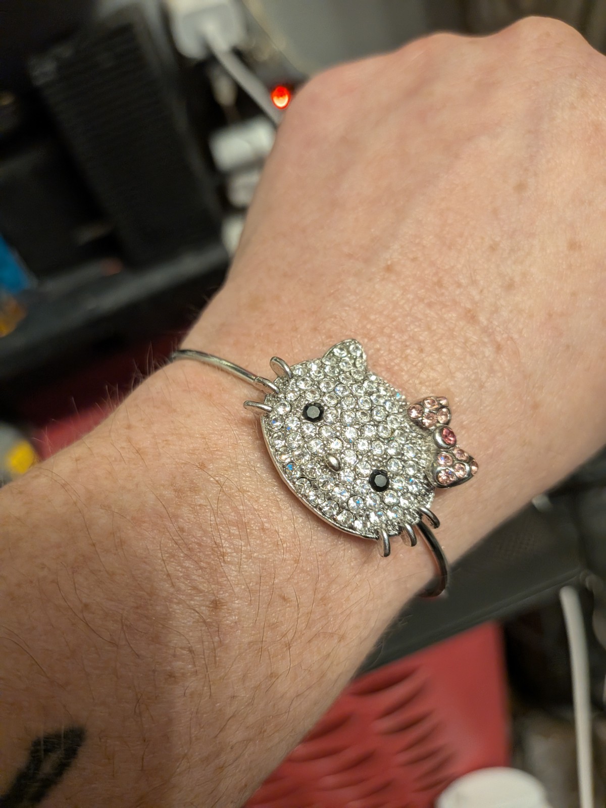 Silver Tone Rhinestone Cat Face Open Cuff Bangle Bracelet, Adjustable, Pink Bow