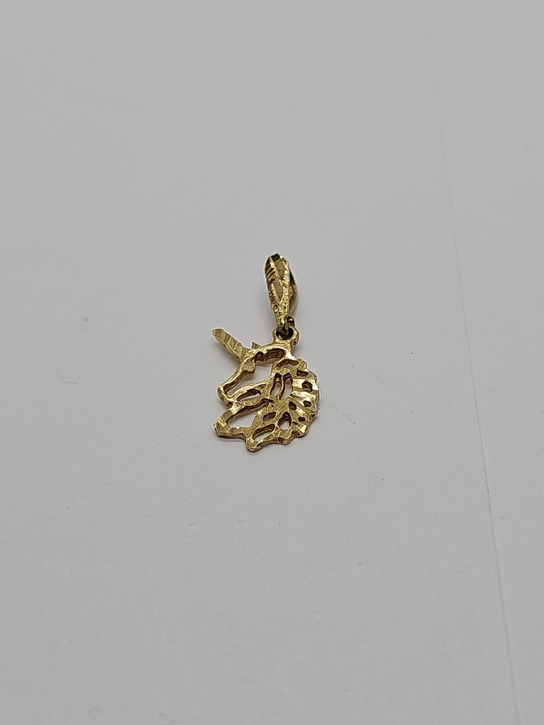 10k Yellow Gold Unicorn Diamond Cut Charm Pendant / Charm 0.7g