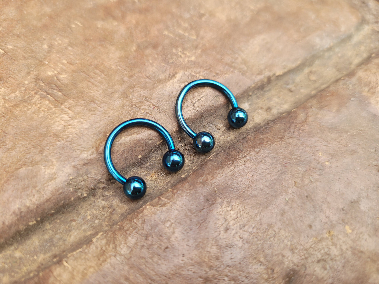Blue Titanium Steel Horseshoes Pinchers Ear Plugs Gauges Septum Stretching Ring