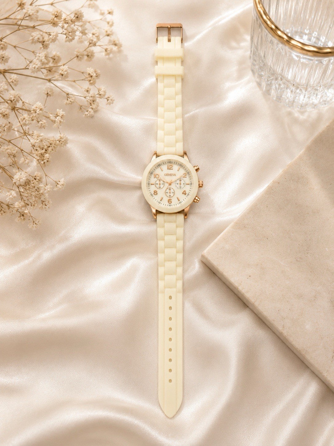 Stylish Geneva Unisex Fashion Watch – Cream White & Gold Tone