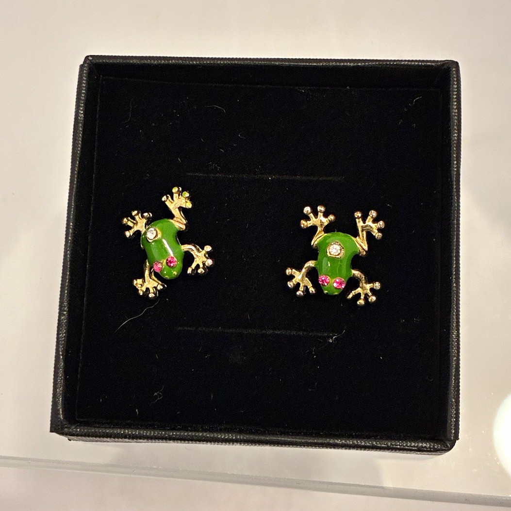 Betsey Johnson Green Enamel Frog Stud Earrings Gold Tone Pink Crystal Critter