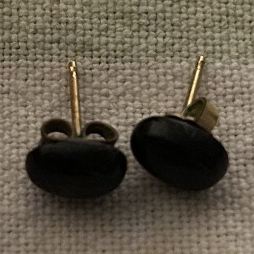 Black Oval Stud Earrings Gold Tone Metal Butterfly Closure Lobe No Stone