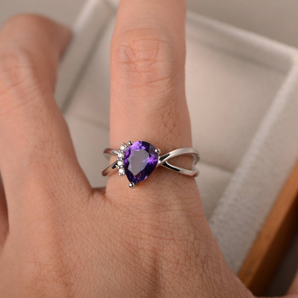 2CT Amethyst Gemstone 925 Silver Plated Minimal Cocktail Ring Duty Free