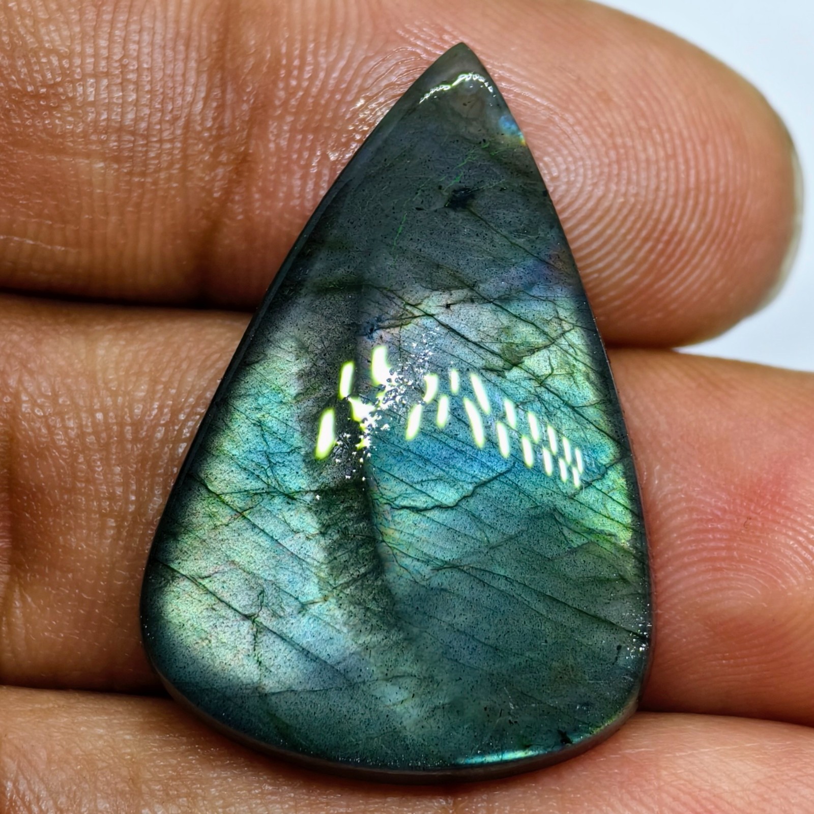 28 Cts Natural Labradorite Cabochon Gemstone For Jewelry 30.6×21.2×5.7 MM