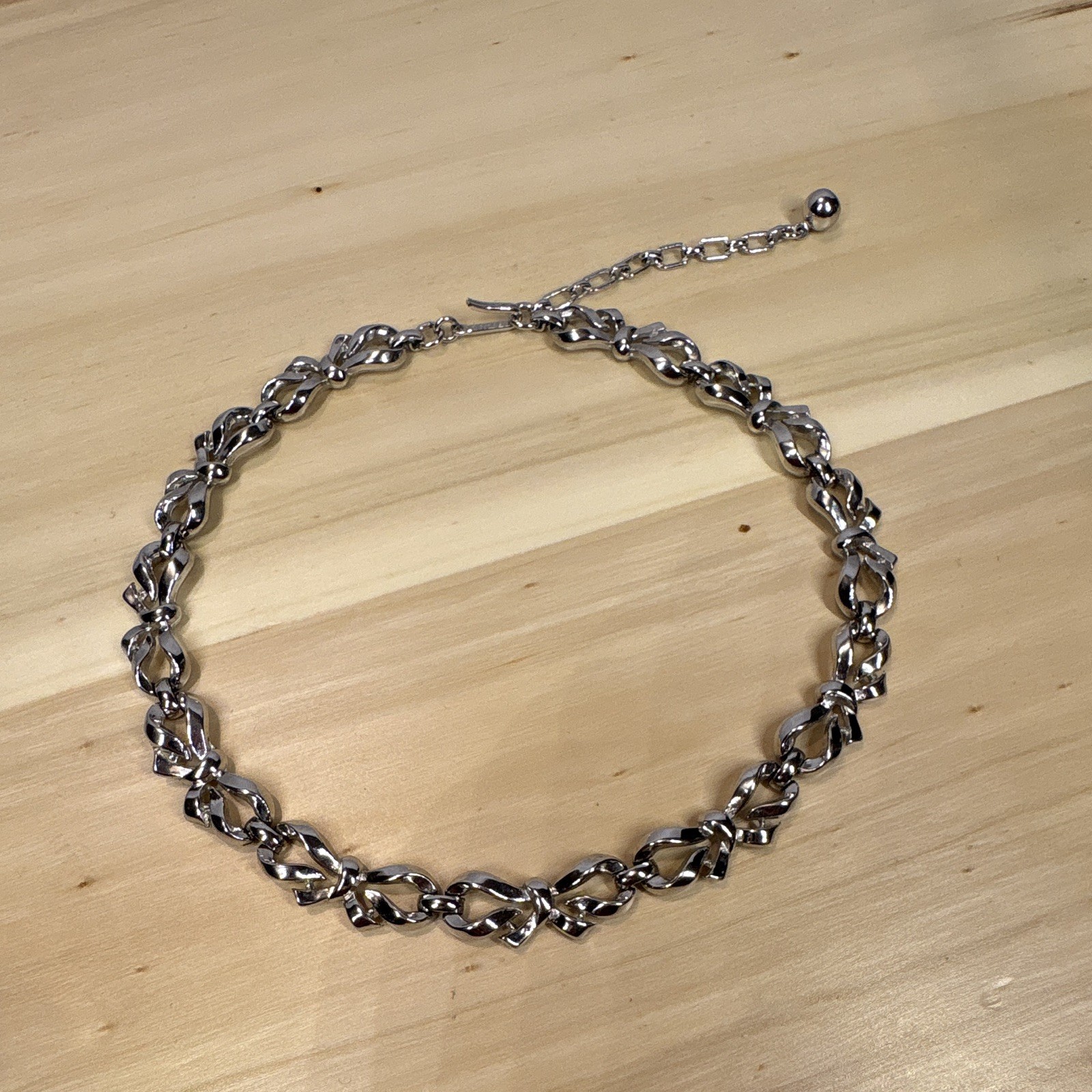 Trifari Bow choker Silver Tone Necklace, Extender, 15 in long