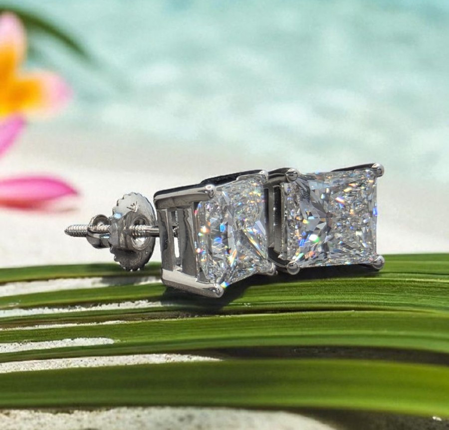 4.00 E VS1 Ct Princess Lab Grown Diamond Studs Set in 14k White IGI Certified