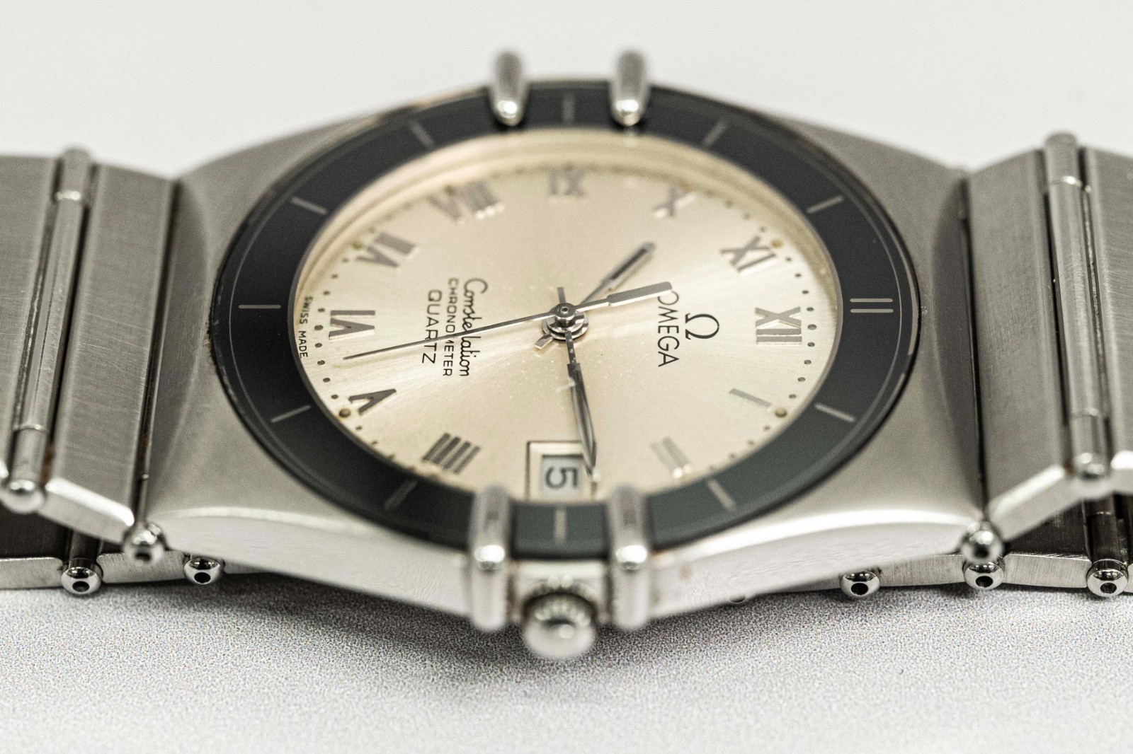 **NEAR MINT** Vintage OMEGA Constellation Cal.1431 Quartz Chronometer Roman Mens