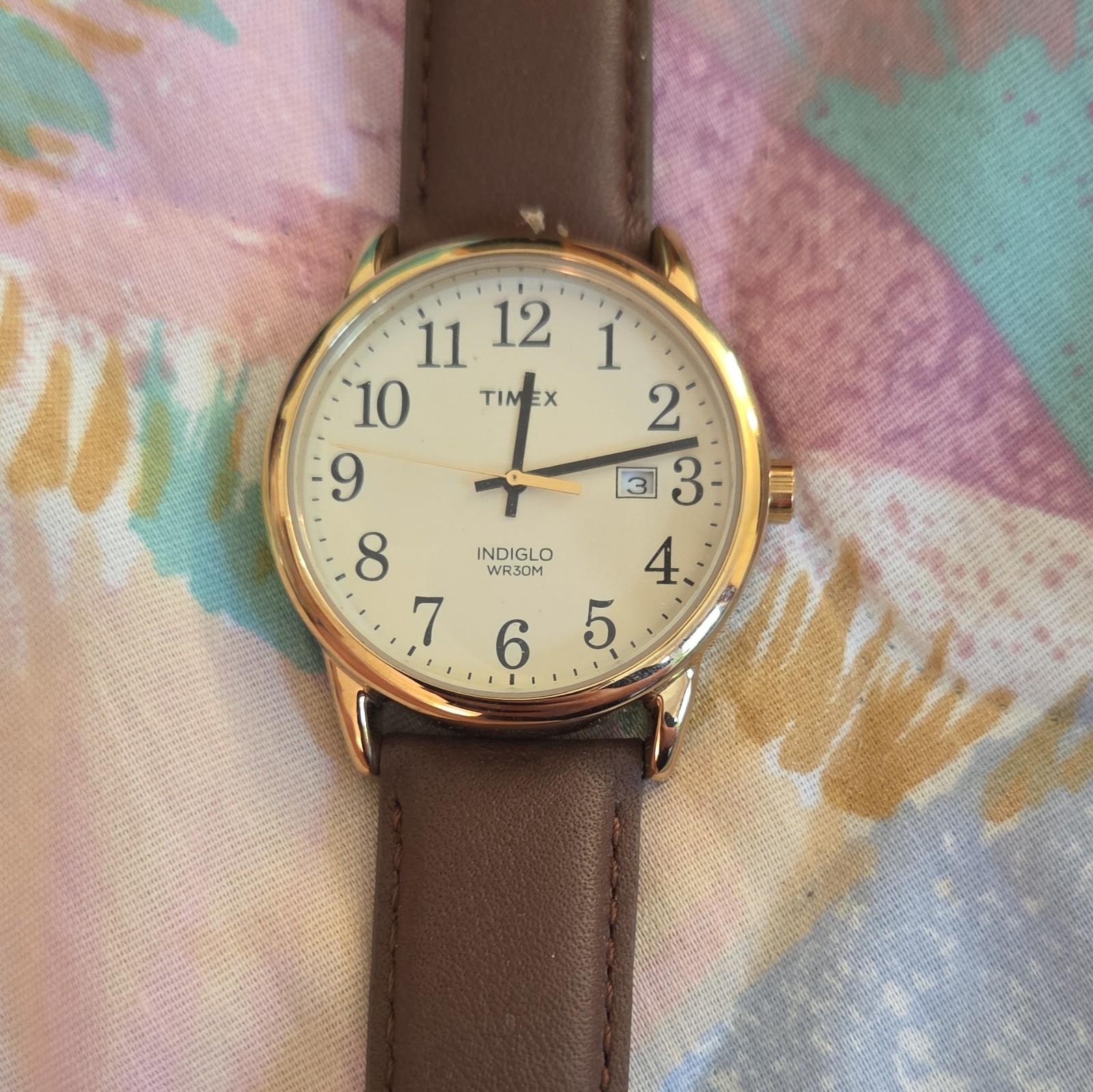 Timex Indiglo Quartz Analog Watch Date WR30M Gold-Tone Case Brown Leather