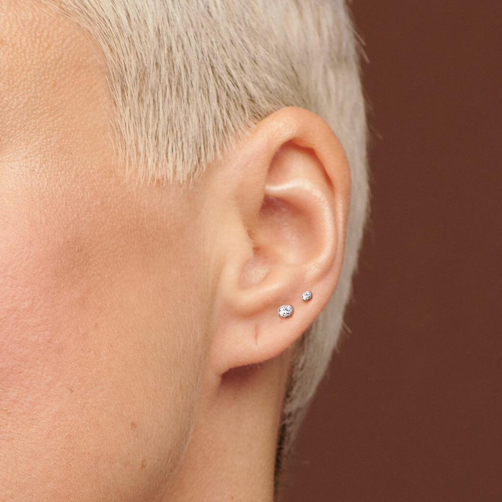 Implant Grade Titanium Threadless Push In Barbell W/ CZ Ball For Ear Cartilage