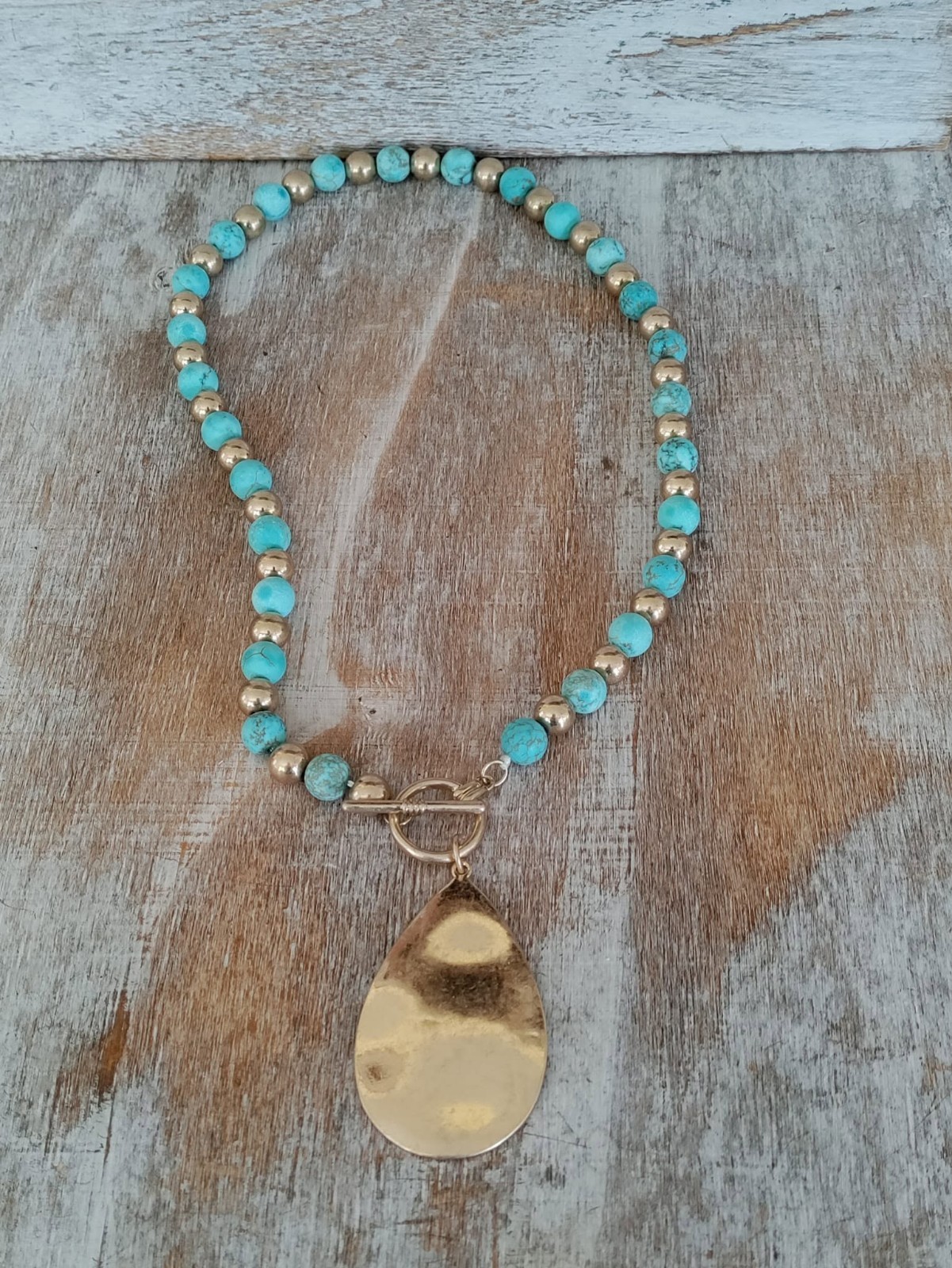Turquoise Round Beaded Necklace Gold Tone Teardrop Charm Pendant Toggle