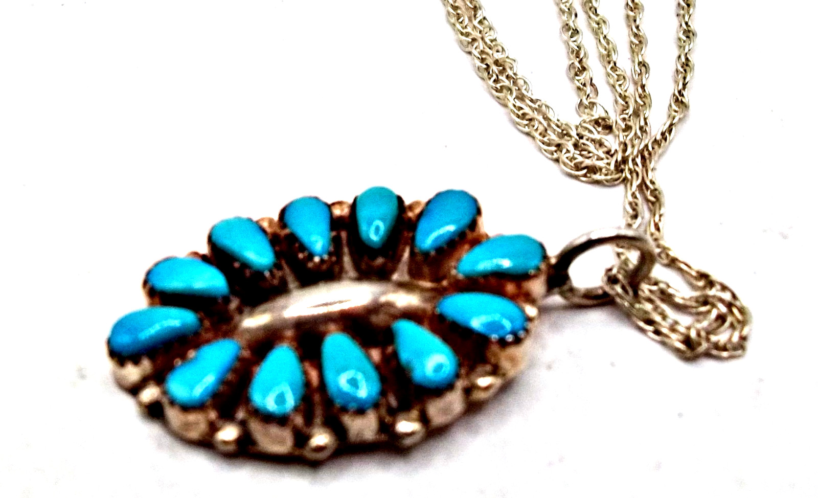 Vintage Zuni Mary Ann & Felix Chavez Sterling 12 Sleeping Beauty Stone Necklace